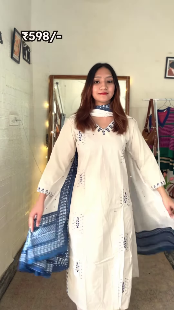 Pastel Green Floral Printed Straight Kurta Set with Dupatta - Image 2