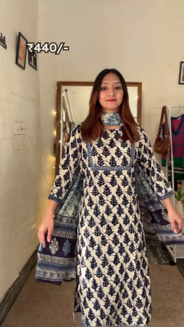 Pastel Green Floral Printed Straight Kurta Set with Dupatta - Image 6