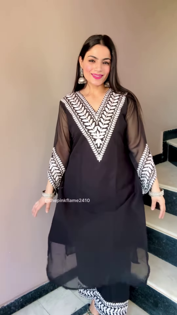 Elegant Black Sheer Sleeve Embroidered Kurta Set with Leaf Motif Detailing