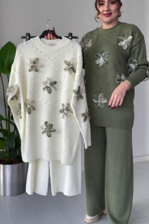 3D Floral Appliqué Knit Co-ord Set 🌸 Available in Green & White